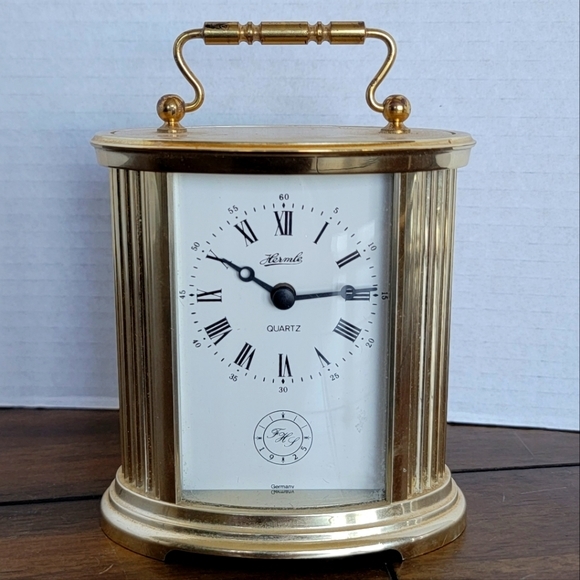 Hermle‎ clock - Picture 1 of 7